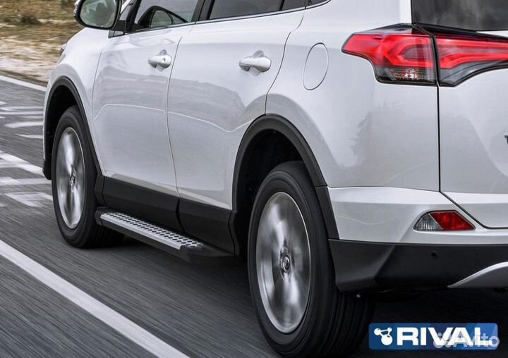 Пороги-подножки Toyota Rav 4 2013-2019 Bmw-Style