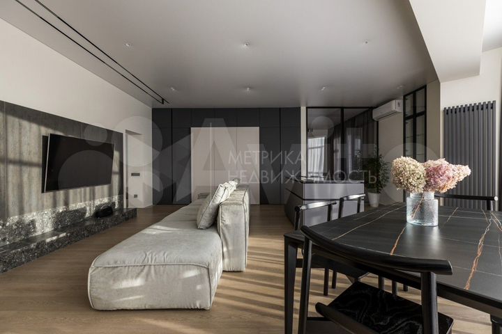 2-к. квартира, 126 м², 4/10 эт.