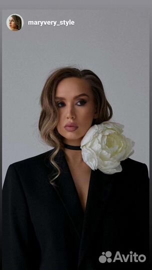 Большая брошь цветок, брошь чокер с пионом