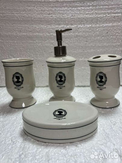 Набор для ванной комнаты
