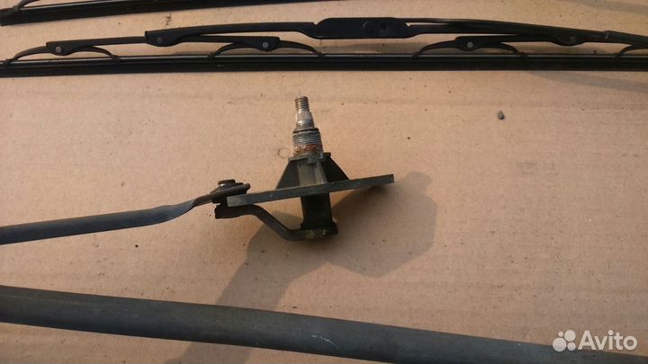 Трапеция дворников на Mercedes-Benz W123