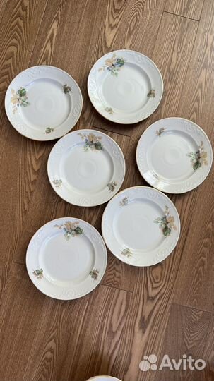 Винтажные обеденные тарелки