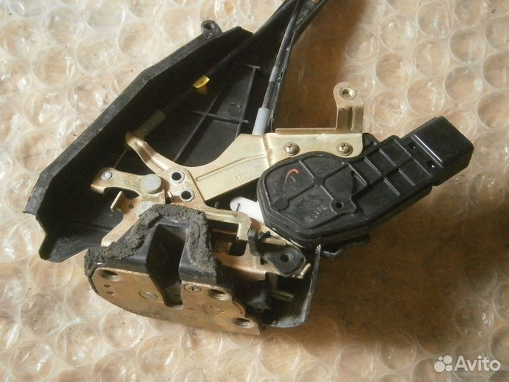 Замок двери задний левый Geely MK Джили мк Джейл