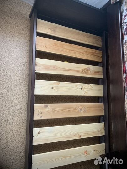 Кровать двухьярусная трехярустна