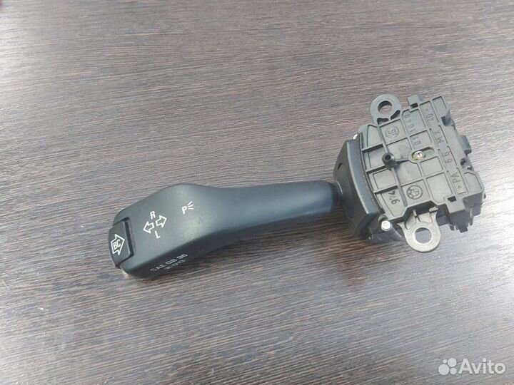 Подрулевой переключатель Bmw X3 2.0D E83 N47 2009