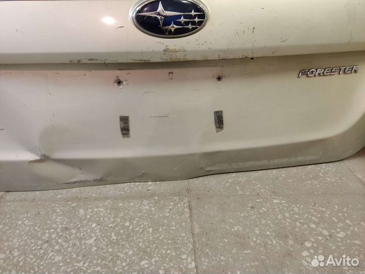 Дверь багажника subaru forester 2006г