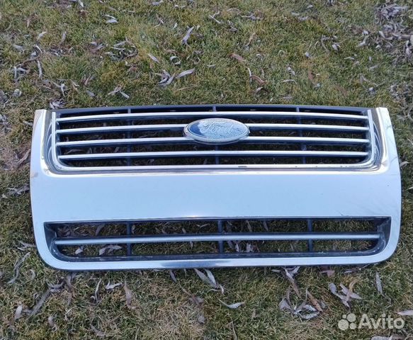 Решетка радиатора Ford Explorer 4 (U251)