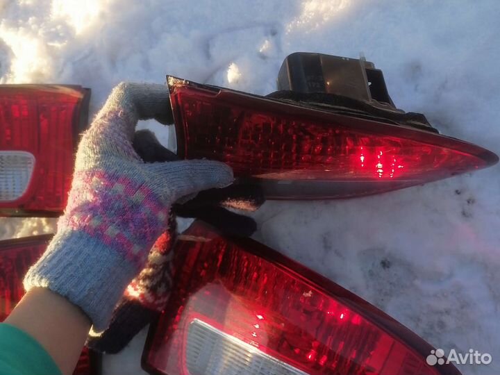 Фонарь задний правый левый Subaru Tribeca В9 2