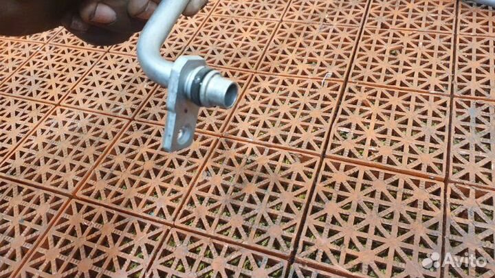 Трубка масляная Porsche Macan 95B