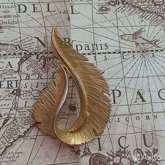 Винтажная брошь Sarah Coventry