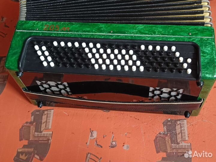 Баян Этюд 205м классный, считай новый