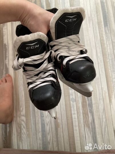 Коньки хоккейные 25