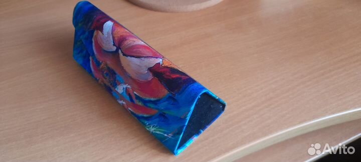 Фирменный чехол для солнечных очков