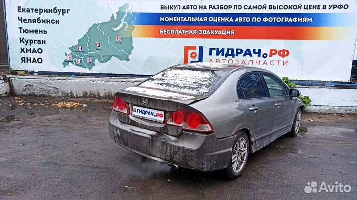 Стекло кузовное глухое правое Honda Civic 4D 8 733