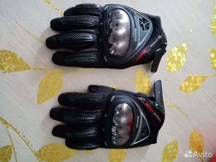 Продаются мото перчатки