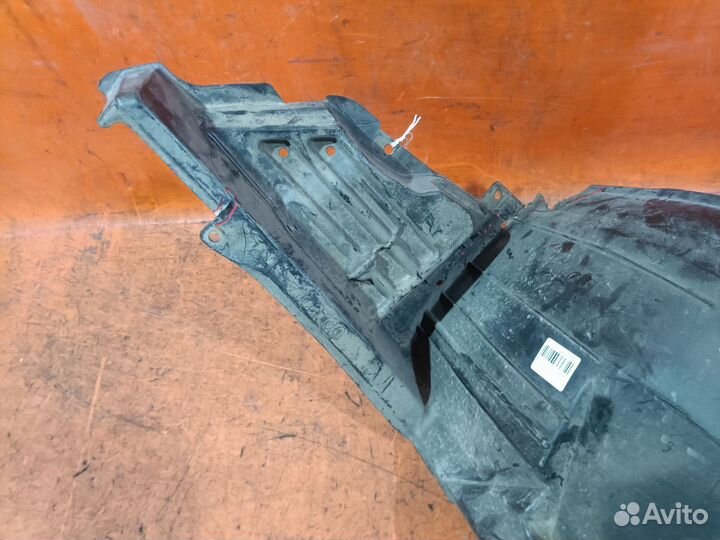 Подкрылок Subaru Legacy wagon BP5 передний правый