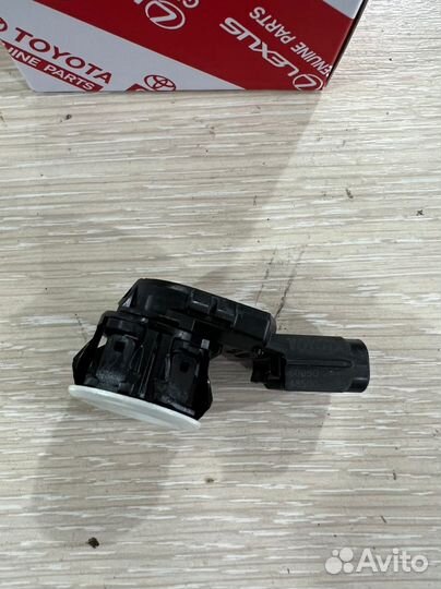 Задний парктроник Toyota Rav 4 40 ca40 новый ориг