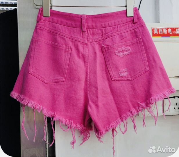 Джинсовые розовые шорты новые