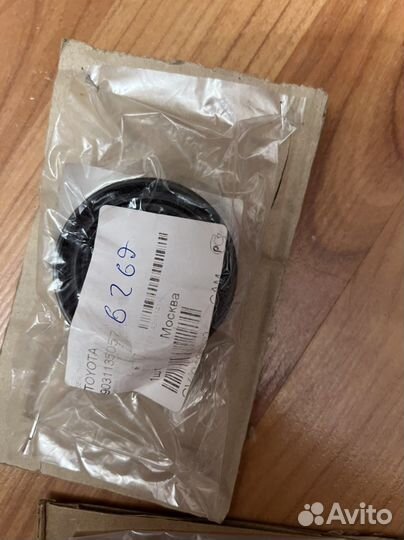 Сальники Toyota Avensis