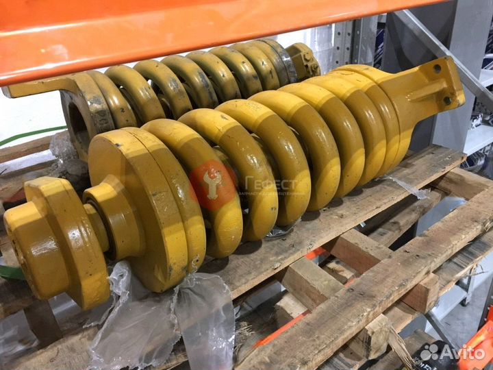 Натяжитель гусеницы Hitachi ZX250LCN-5B9310837