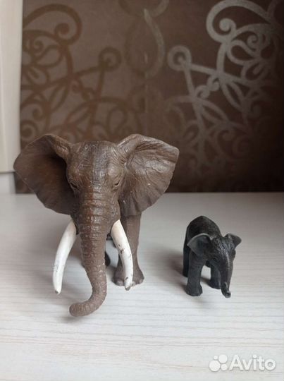 Фигурки слонов Schleich