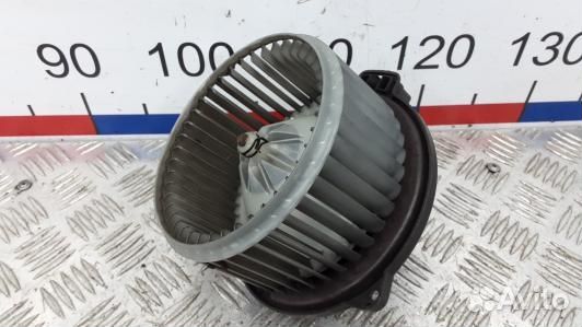 Моторчик печки toyota avensis T25 (8BR09KK01)