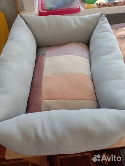 Лежанка для кошек новая