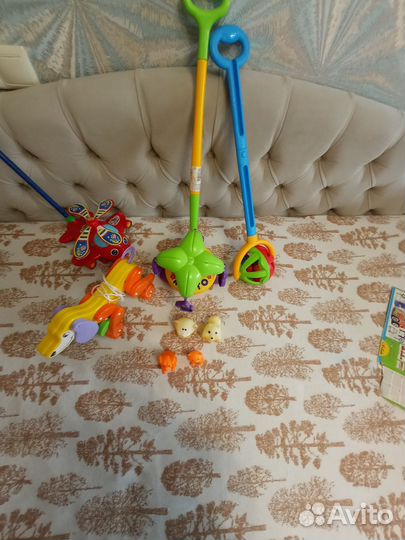 Детские развивающие игрушки, книги, пазлы