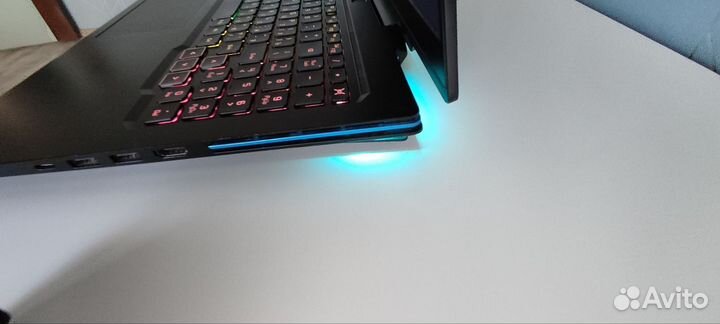 Honor Hunter V700, Core i5-10300H GTX 1660 Ti 6 гб