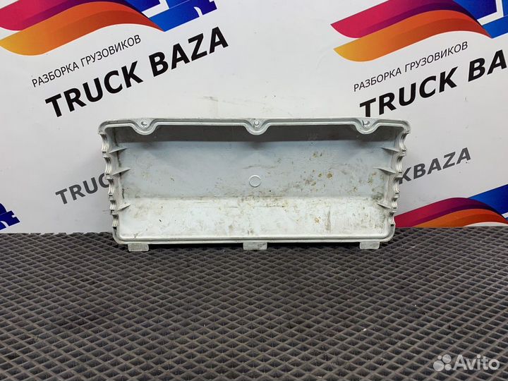 5010428396 Крышка проводов кабины Renault Magnum