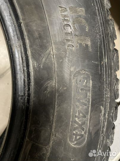 Goodyear UltraGrip 245/65 R17 111T