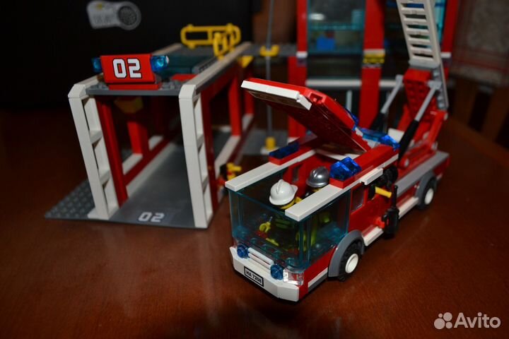 Lego city Пожарная станция 7208