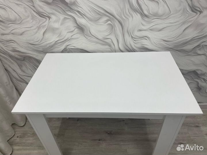 Кухонный стол