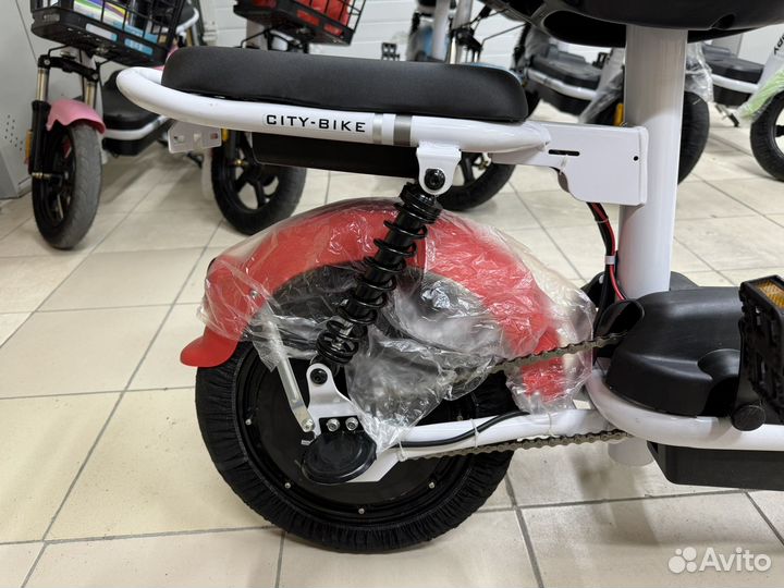 Электросамокат с сиденьем