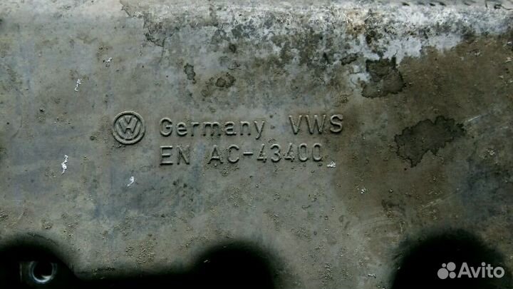 Фольксваген Пассат B6 2.0 TDI поддон картера