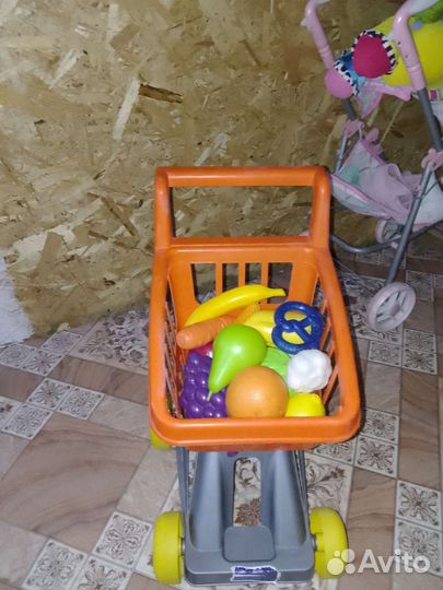 Корзина с фруктами