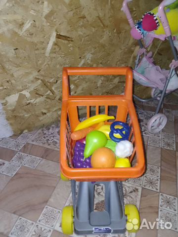 Корзина с фруктами