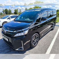 Toyota Voxy 1.8 CVT, 2018, 81 059 км, с пробегом, цена 2 550 000 руб.