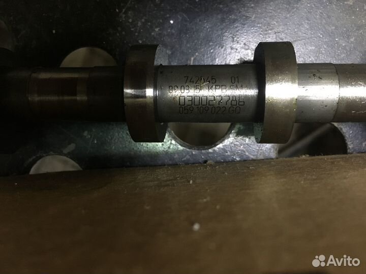 Распредвал выпускных/впускных Audi Q7 4M 2016