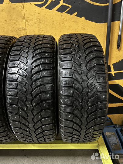 Bridgestone Blizzak Spike-01 225/60 R17
