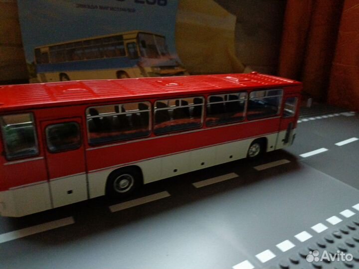 Модель автобуса Икарус 256 1/43