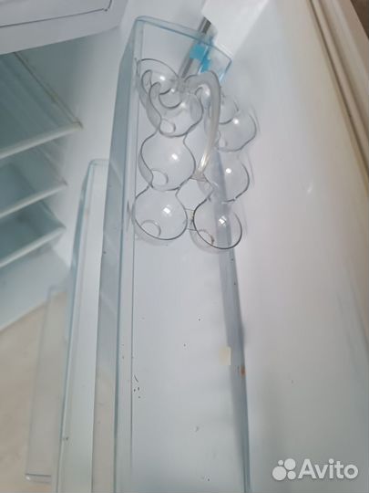 Холодильник маленький,бронь до понедельника 15.04