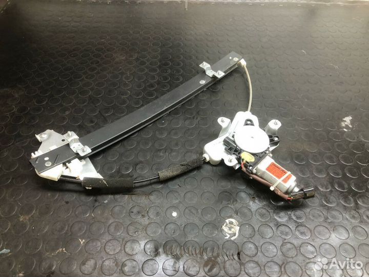 Стеклоподемник задний R SsangYong Rexton II