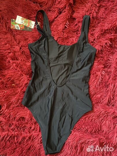 Слитный купальник