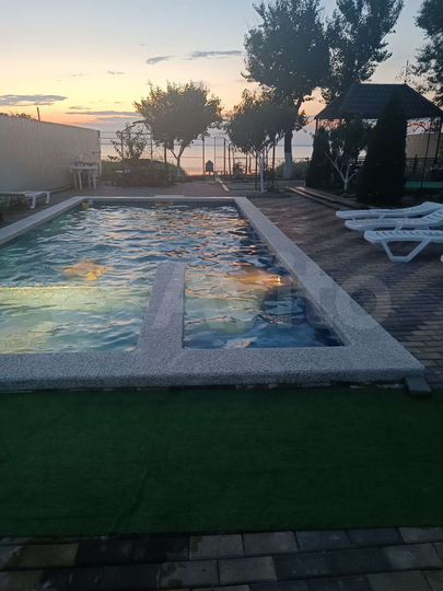 Комната 18 м² в 8-к., 1/2 эт.