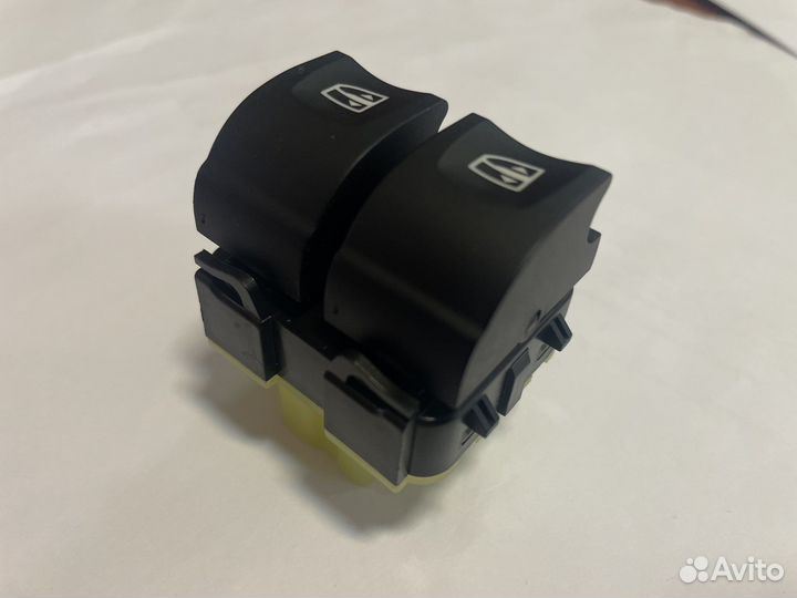 Кнопка стеклоподьемника renault logan 2