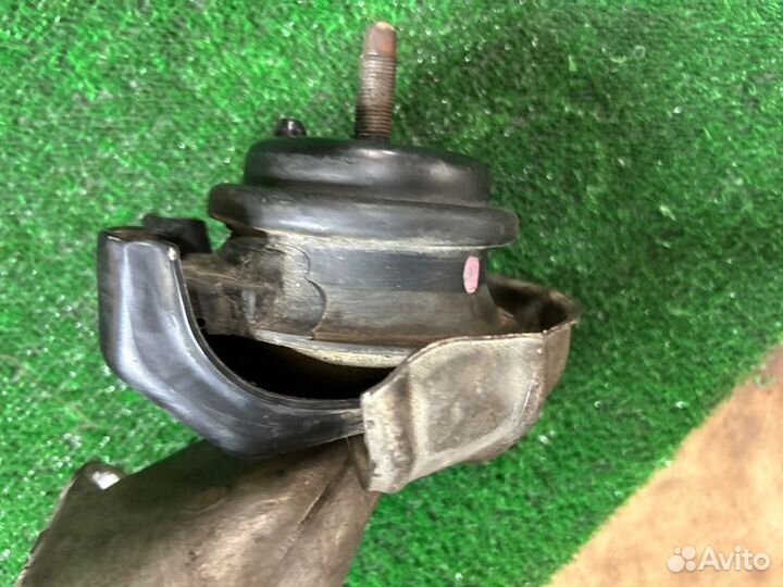 Подушка двс правая Lexus Ls400 USF20 1uzfe