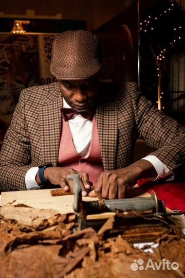 Сигарное шоу/Профессиональный Кубинский Торседор