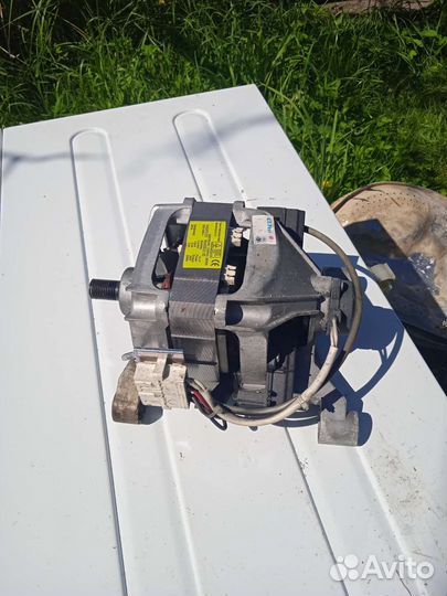 Двигатель от стиральной машины indesit wisl102