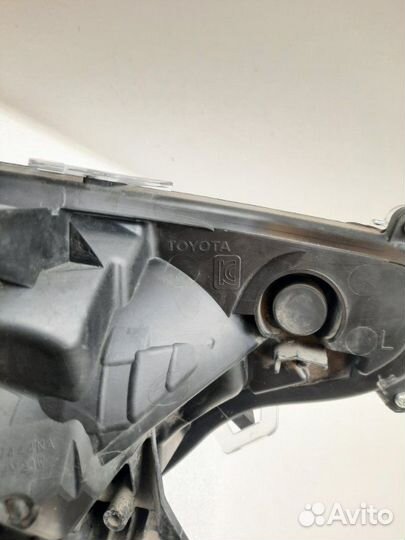 Фара левая Toyota Rav4 U50 2018-2022